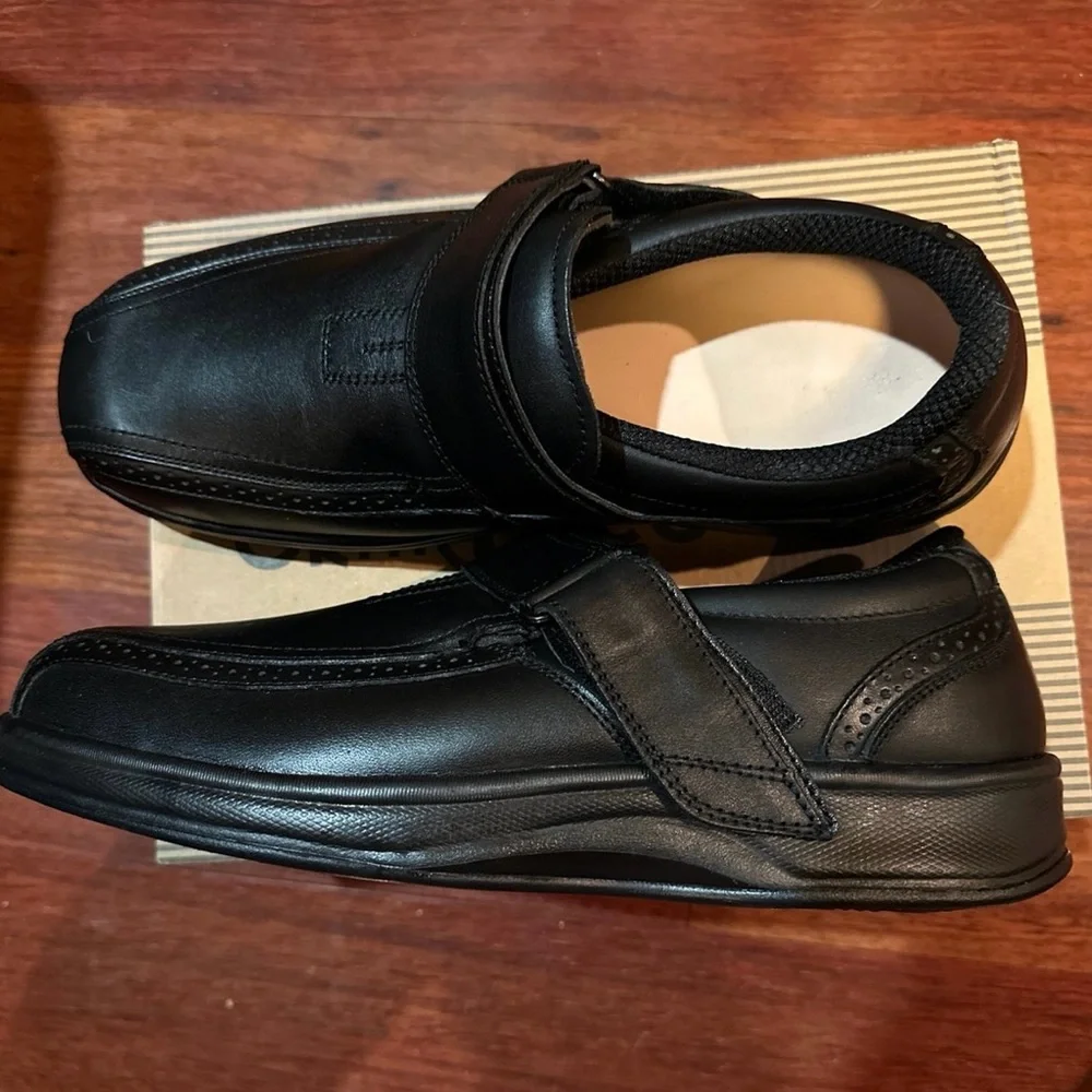 Orthofeet Men’s 11 wide shoes. New in box - Picture 3 of 8